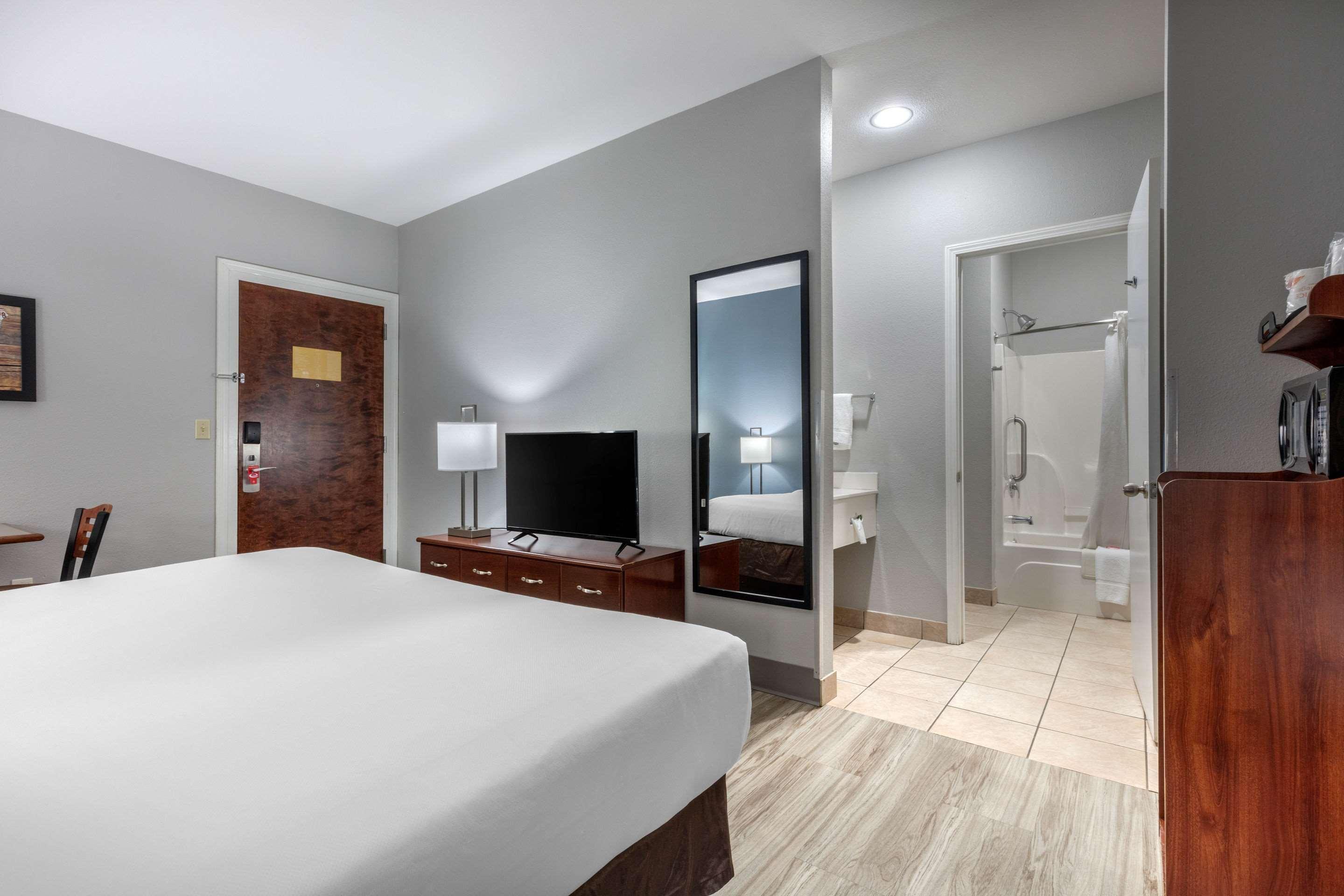 Quality Inn & Suites Demopolis Buitenkant foto