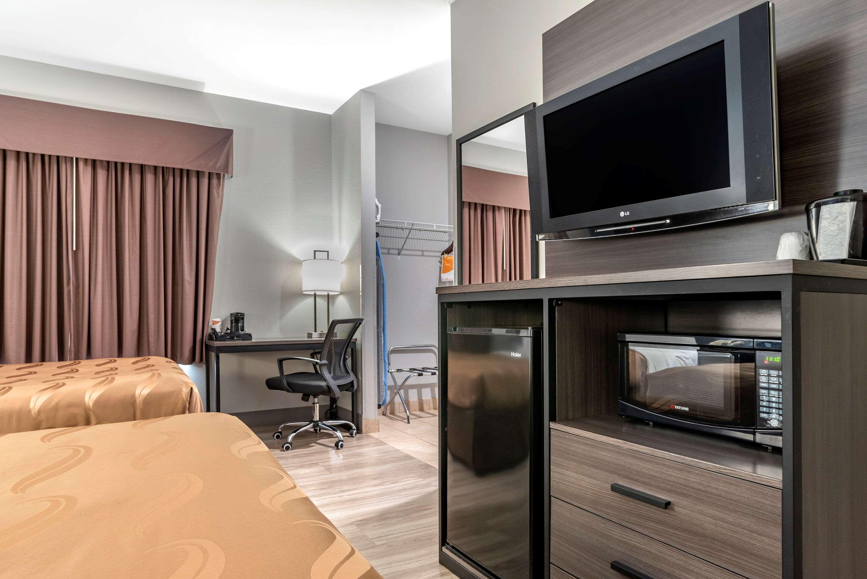Quality Inn & Suites Demopolis Buitenkant foto