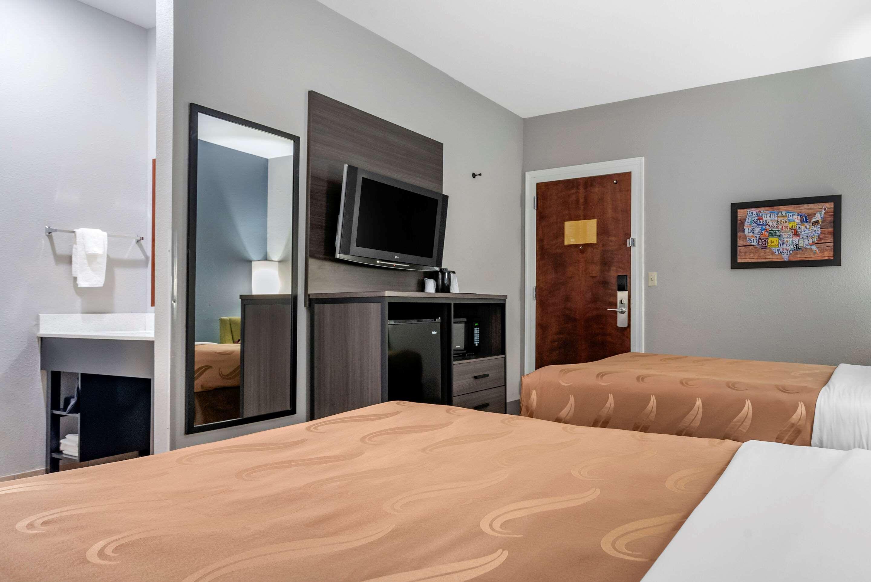 Quality Inn & Suites Demopolis Buitenkant foto