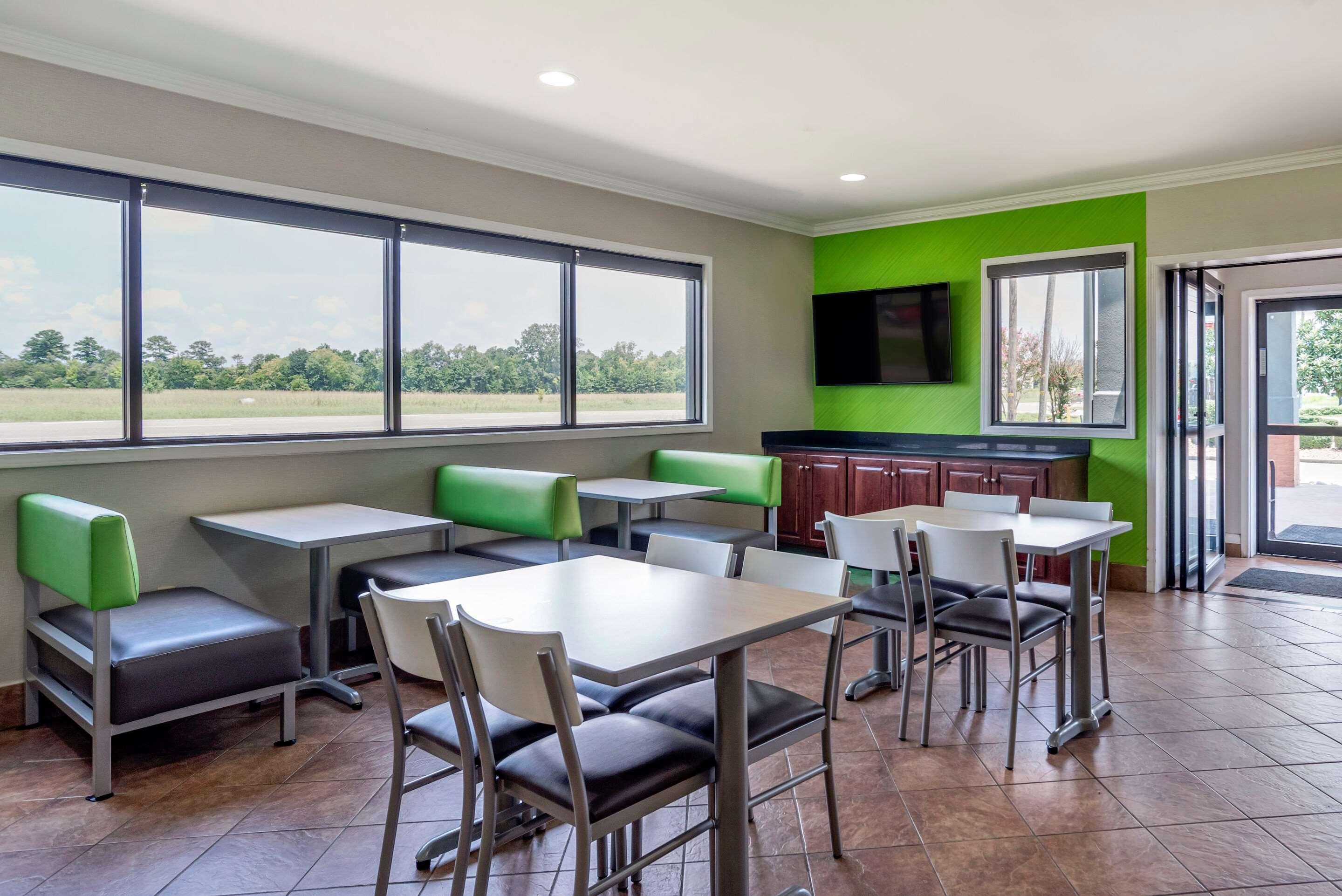 Quality Inn & Suites Demopolis Buitenkant foto