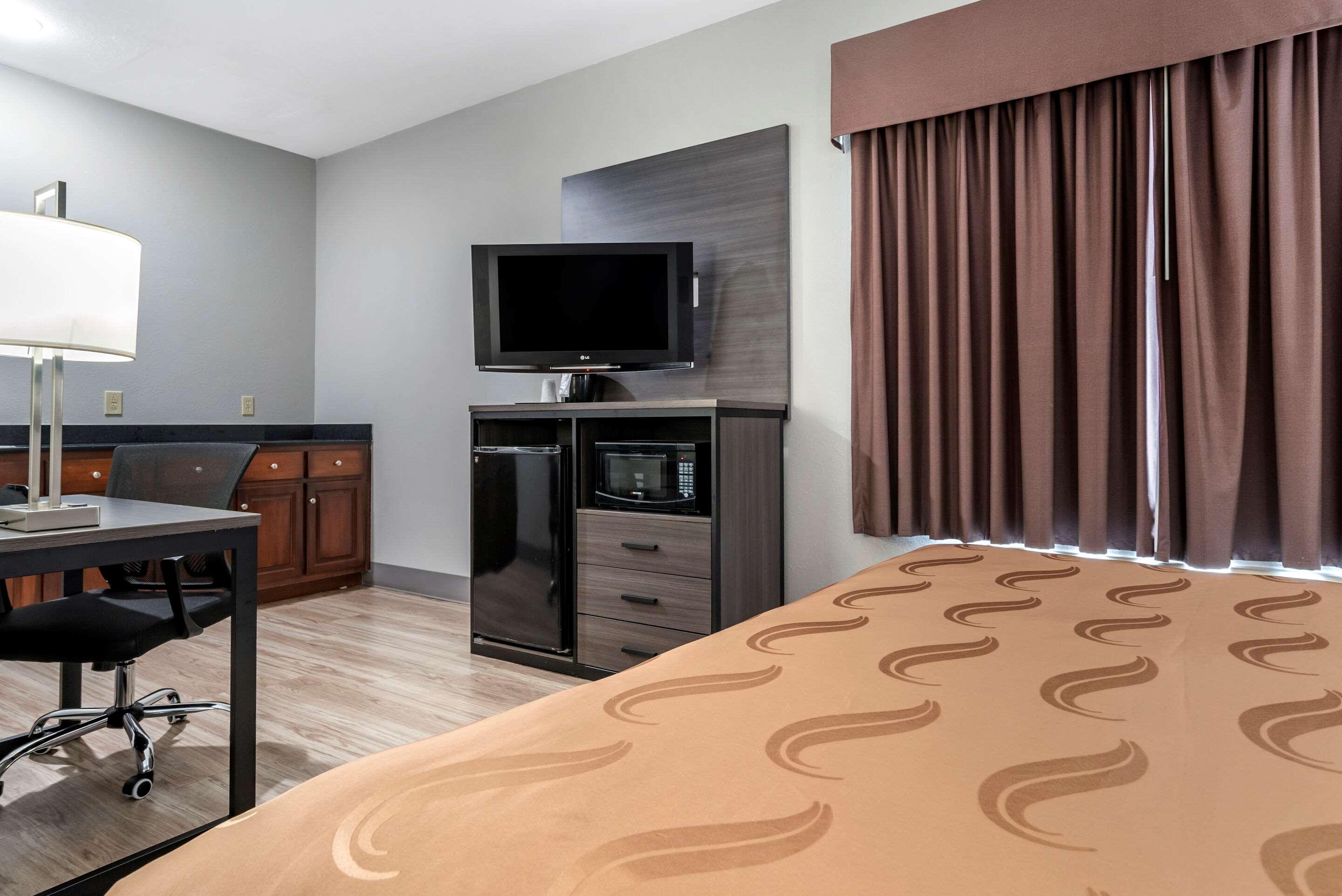 Quality Inn & Suites Demopolis Buitenkant foto