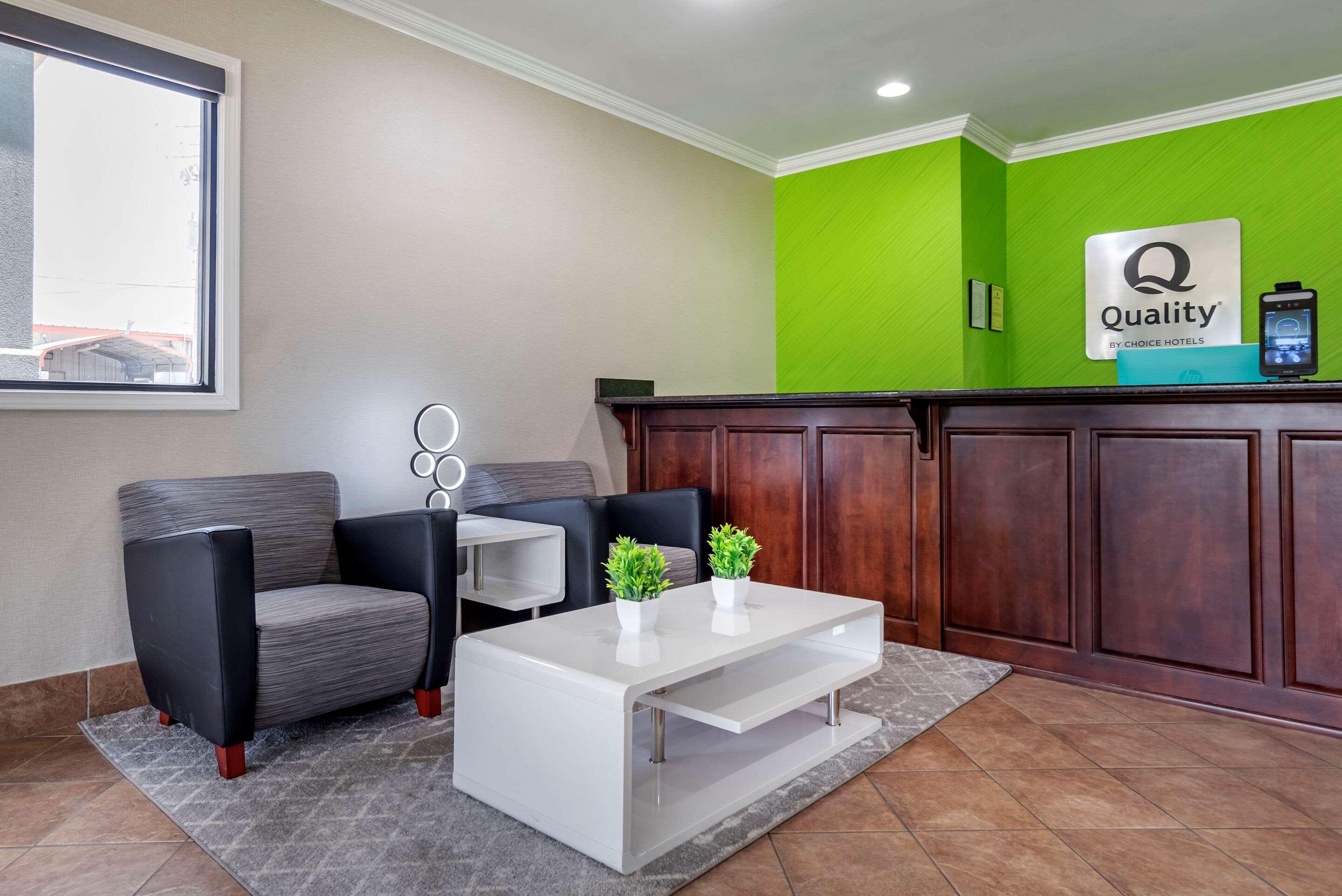 Quality Inn & Suites Demopolis Buitenkant foto
