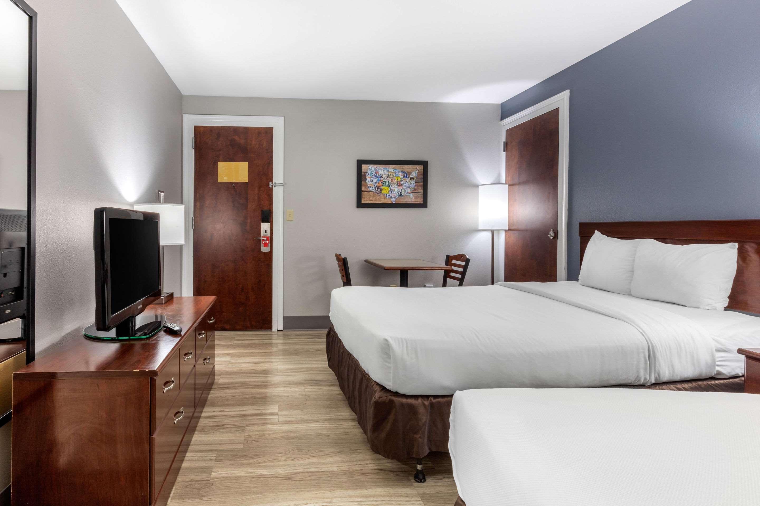 Quality Inn & Suites Demopolis Buitenkant foto