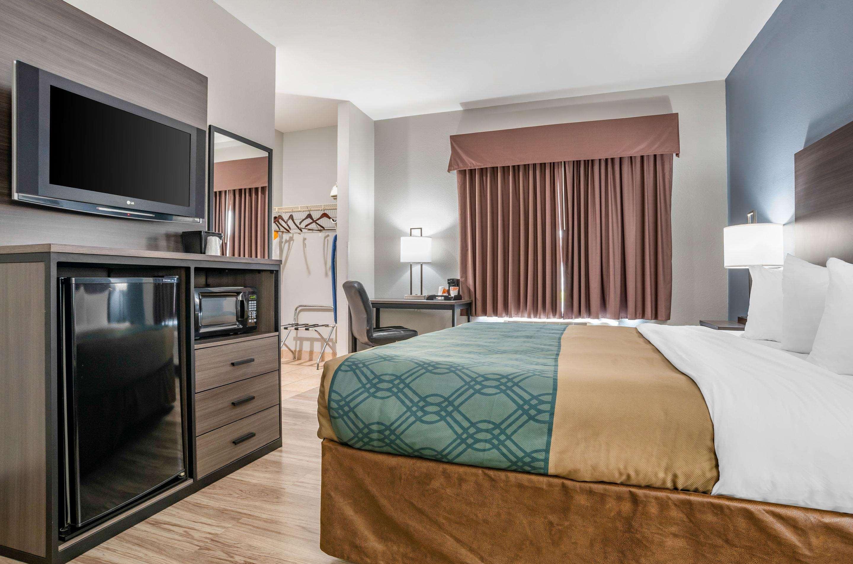 Quality Inn & Suites Demopolis Buitenkant foto