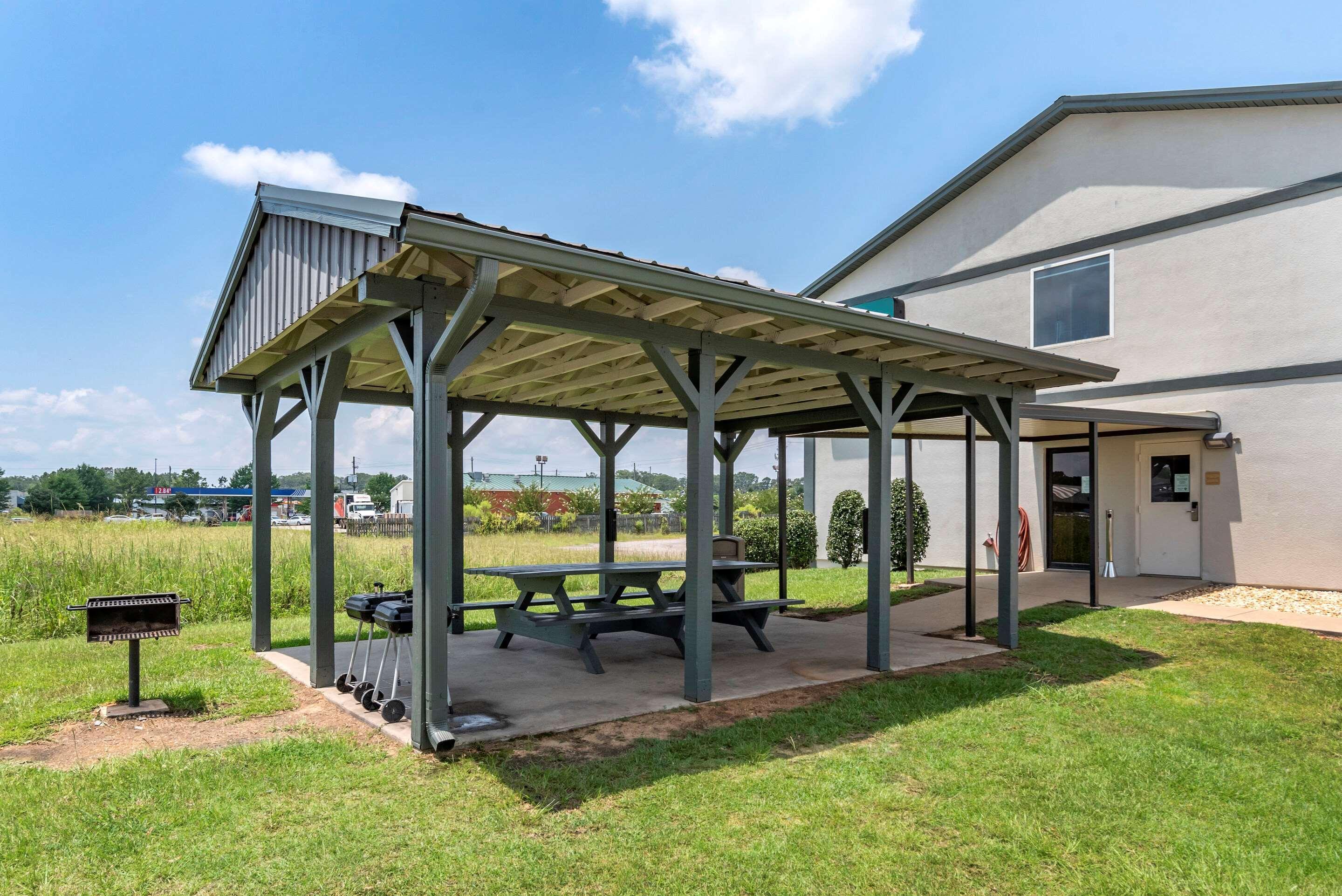 Quality Inn & Suites Demopolis Buitenkant foto