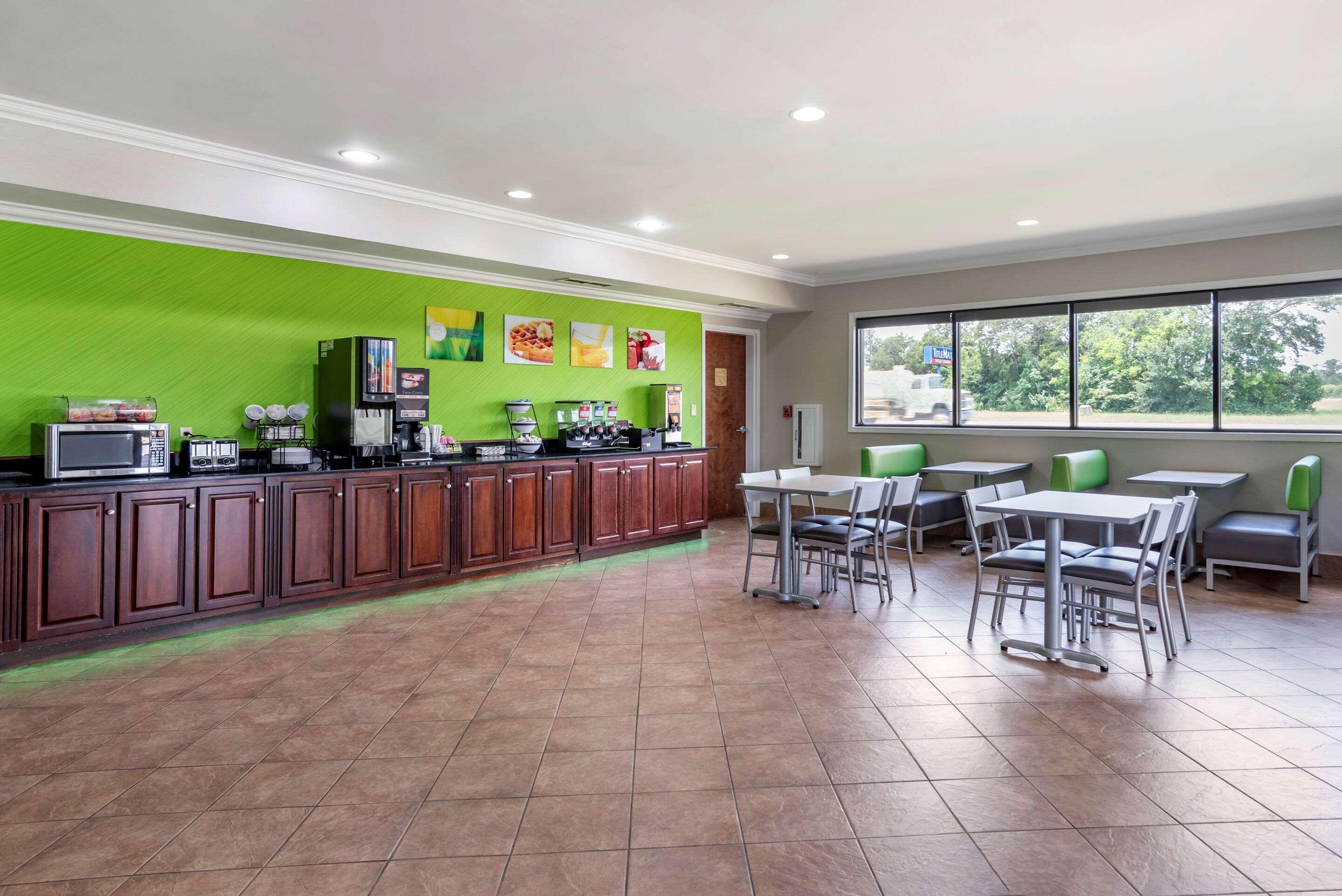 Quality Inn & Suites Demopolis Buitenkant foto
