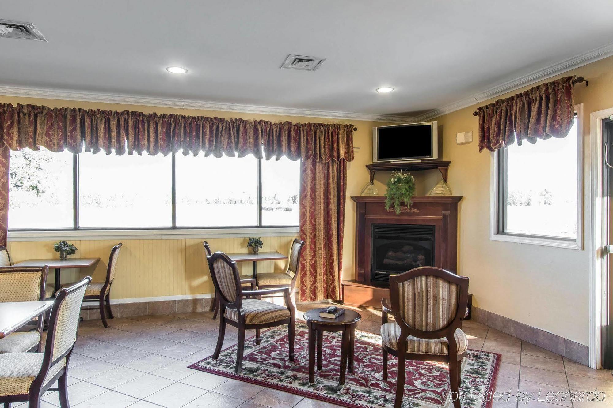 Quality Inn & Suites Demopolis Buitenkant foto