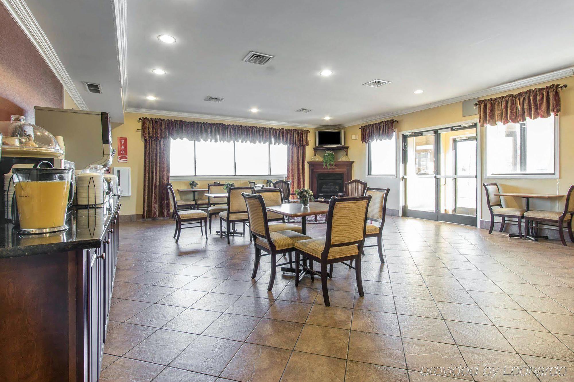 Quality Inn & Suites Demopolis Buitenkant foto